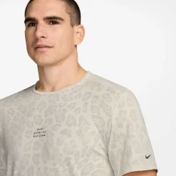 Herren Laufshirt NIKE RISE 365 RUN DIVISION